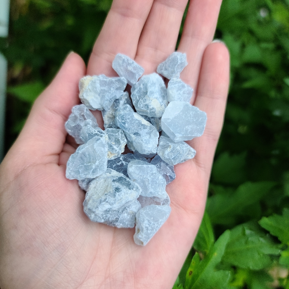 Raw celestite